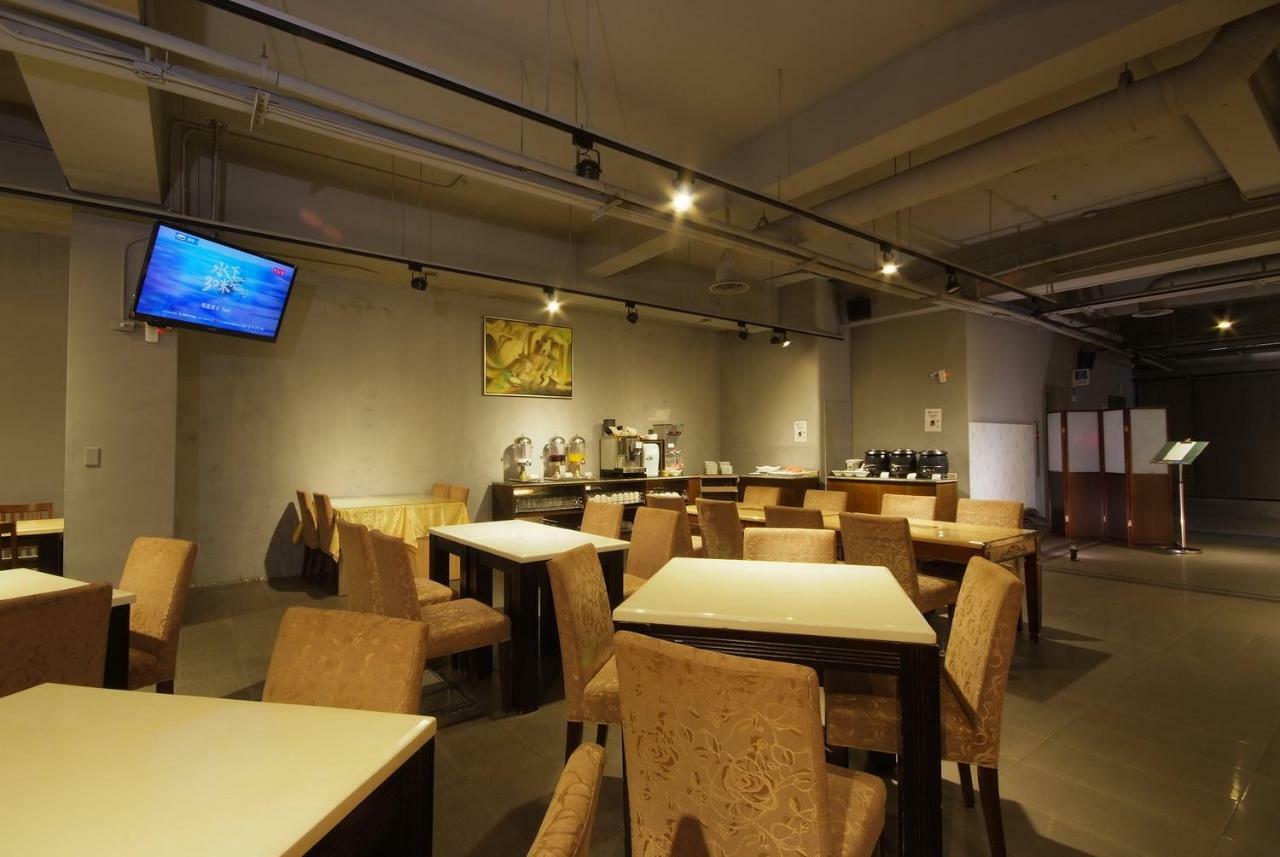 The Metro Hotel Taichung Extérieur photo