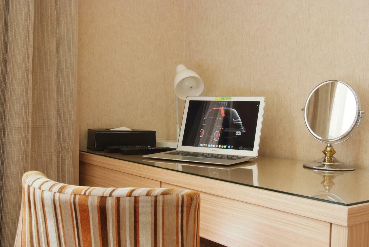 The Metro Hotel Taichung Extérieur photo