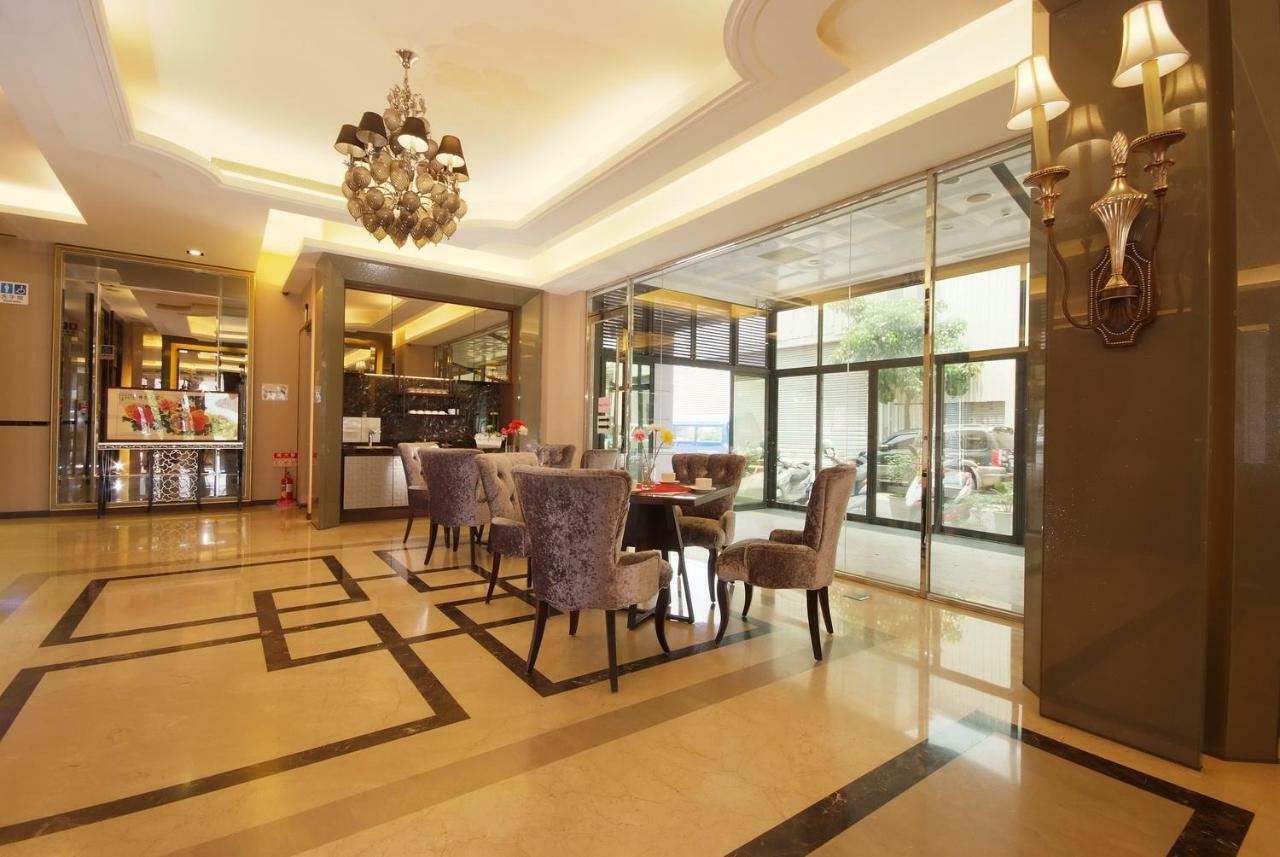 The Metro Hotel Taichung Extérieur photo