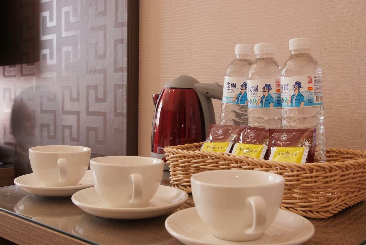 The Metro Hotel Taichung Extérieur photo