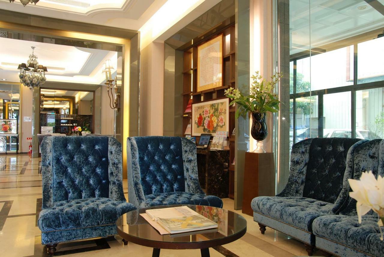 The Metro Hotel Taichung Extérieur photo