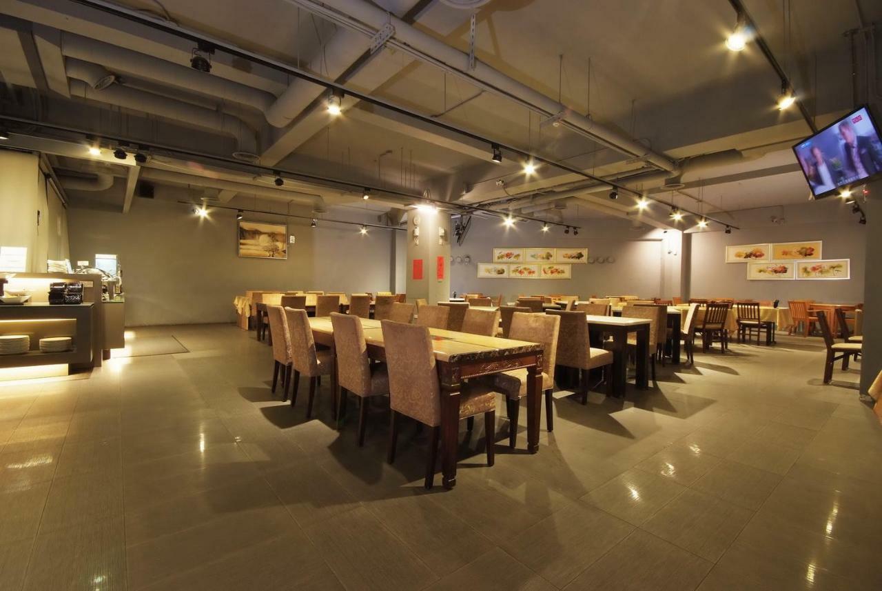 The Metro Hotel Taichung Extérieur photo