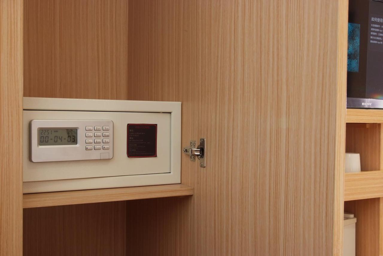 The Metro Hotel Taichung Extérieur photo